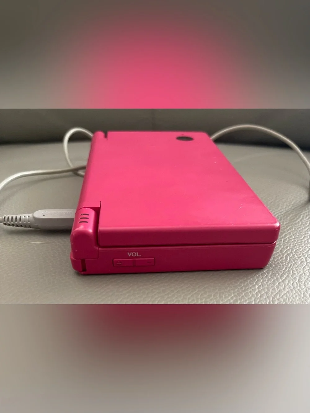 Nintendo DSi Pink Handheld Gaming Console w/Original Box, Manuals, & Power Cord